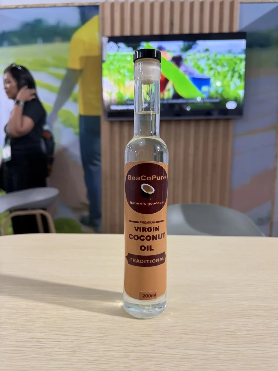 BeaCoPure coconut oil, 200 ml, in a clear glass bottle.